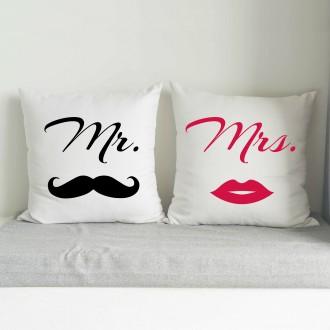 Cuscini per coppia personalizzati con baffi e bocca di donna